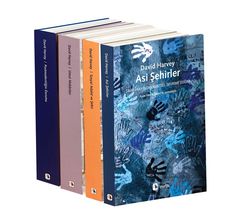 David Harvey Seti (4 Kitap) kitap kapağı