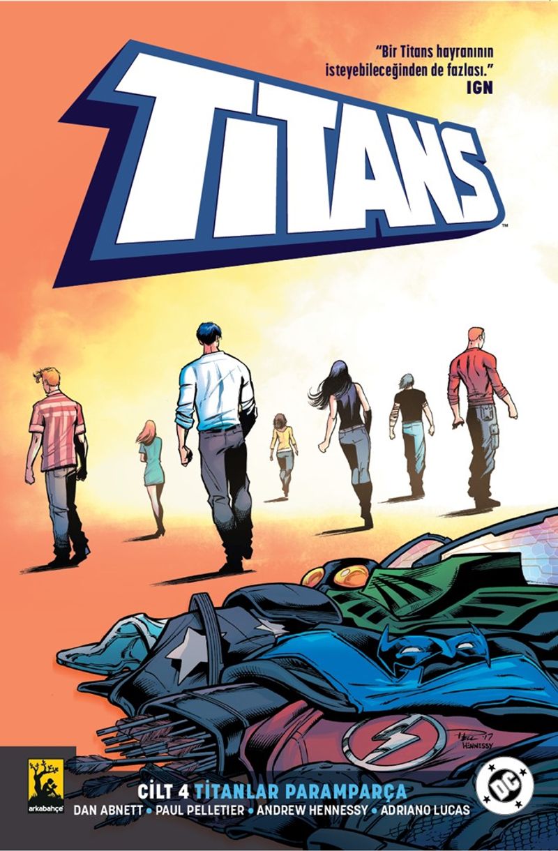 Titans Cilt 4 / Titanlar Paramparça kitap kapağı