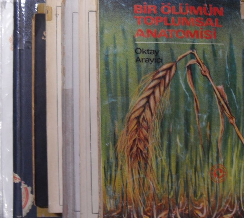 7 Tiyatro Kitabı - 3 / Bir Ölümün Toplumsal Anatomisi, Epidicus, Bizans, Bir Bardak Su, Şakacı, Kahraman, Kafatası (3-E-18) kitap kapağı