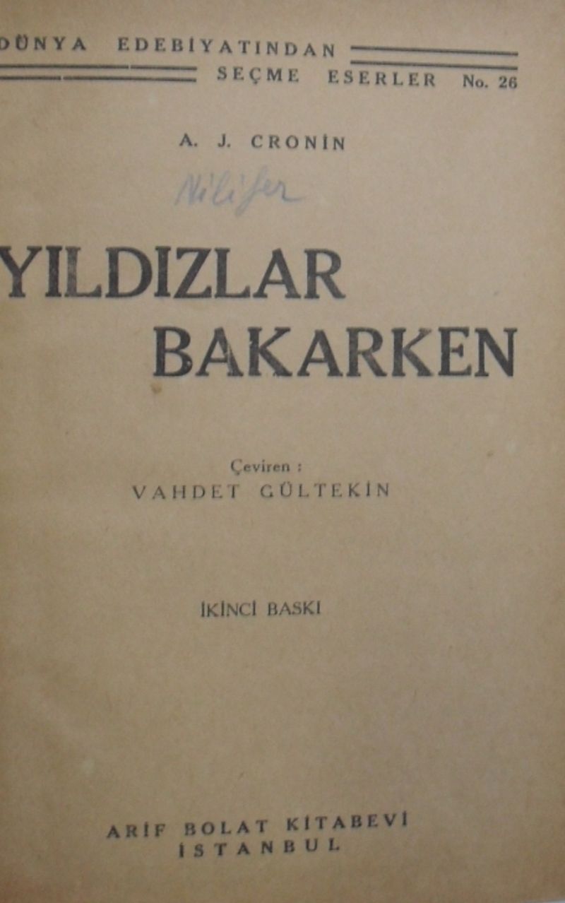 Yıldızlar Bakarken / 8-G-61 kitap kapağı