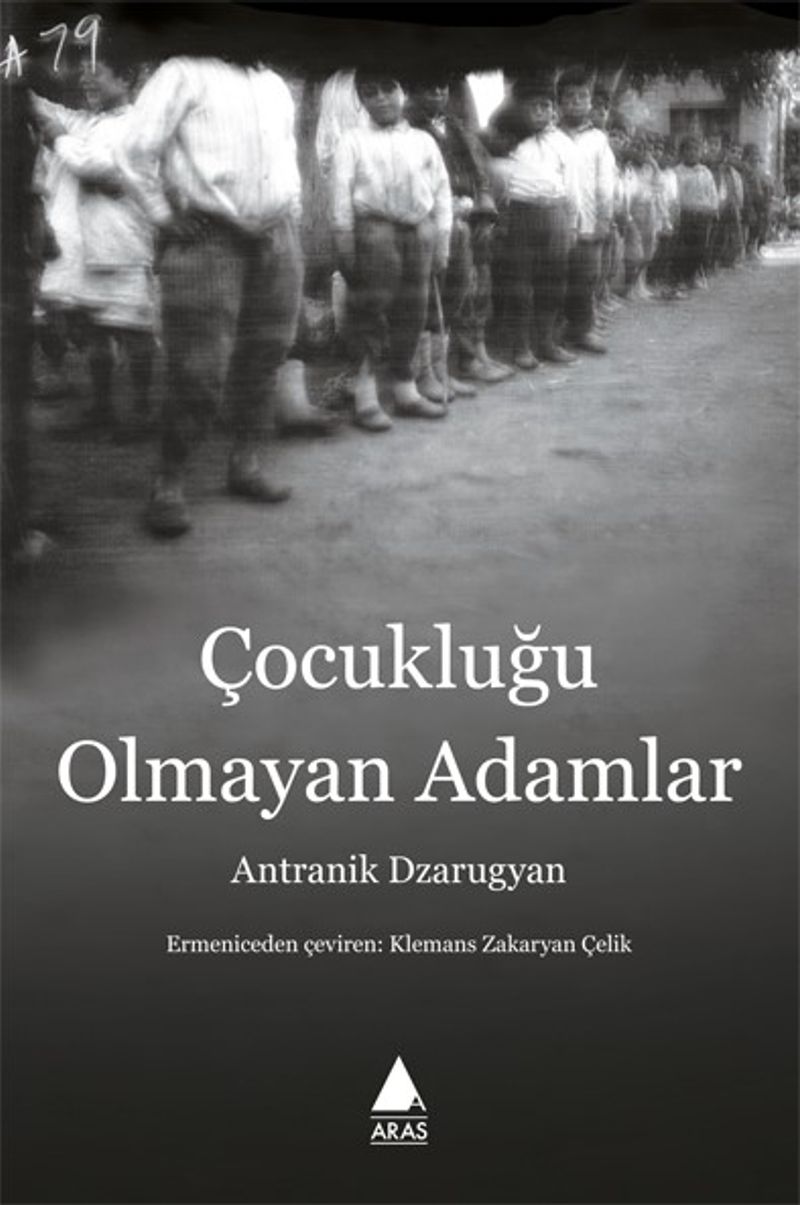 Çocukluğu Olmayan Adamlar kitap kapağı