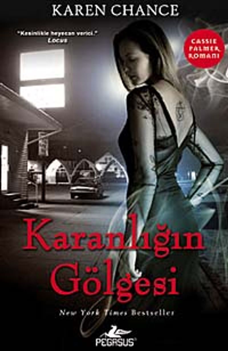 Karanlığın Gölgesi kitap kapağı